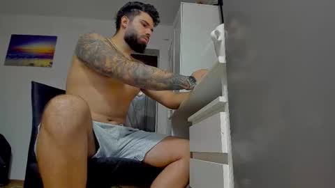 Snapshot of lukedenver chatting on October 2025 06:48:01 AM Luke online show from October 2025 06:48:01 AM