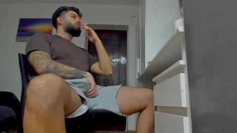 Snapshot of lukedenver chatting on November 2025 05:28:02 AM Luke online show from November 2025 05:28:02 AM