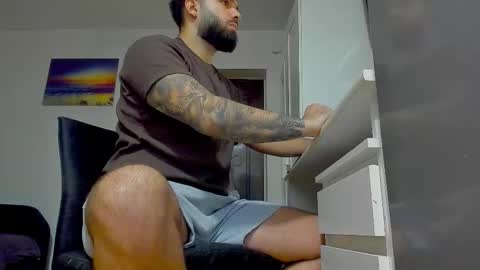 Snapshot of lukedenver chatting on November 2025 01:47:02 PM Luke online show from November 2025 01:47:02 PM