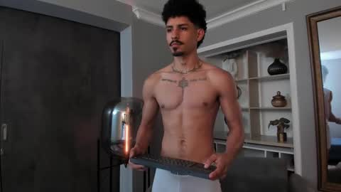 Snapshot of lukeetaylor_ chatting on October 2025 10:27:02 AM Luke Taylor online show from October 2025 10:27:02 AM