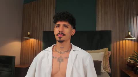 Snapshot of lukeetaylor_ chatting on November 2025 11:54:01 AM Luke Taylor online show from November 2025 11:54:01 AM