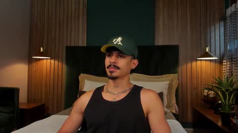 Snapshot of lukeetaylor_ chatting on November 2025 11:36:02 AM Luke Taylor online show from November 2025 11:36:02 AM