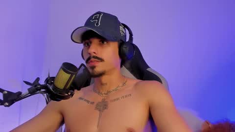 Snapshot of lukeetaylor_ chatting on February 2026 01:26:01 AM Luke Taylor online show from February 2026 01:26:01 AM