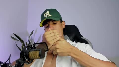 Snapshot of lukeetaylor_ chatting on March 2026 02:57:01 PM Luke Taylor online show from March 2026 02:57:01 PM