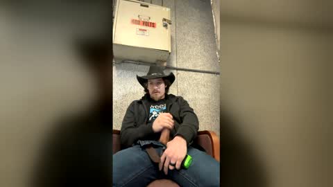 Snapshot of lukekibbe27 chatting on February 2026 07:37:01 PM lukekibbe27 online show from February 2026 07:37:01 PM