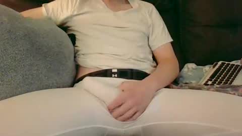 Snapshot of lukereynolds16 chatting on February 2025 06:11:01 PM Luke online show from February 2025 06:11:01 PM