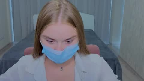 lukeriamoon online show from September 2025 05:07:01 AM