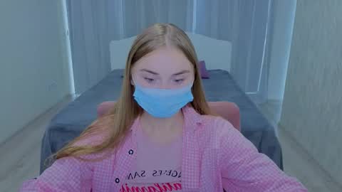 lukeriamoon online show from September 2025 04:34:02 AM