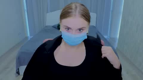 lukeriamoon online show from September 2025 04:47:01 AM