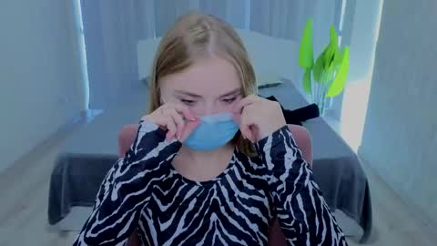 lukeriamoon online show from September 2025 06:17:02 AM