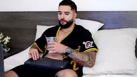 Snapshot of lukhass chatting on October 2025 10:44:01 PM Lukhas f4f online show from October 2025 10:44:01 PM