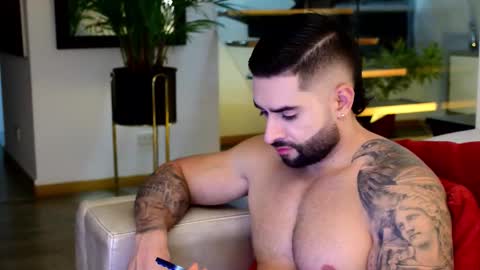 Snapshot of lukhass chatting on November 2025 01:04:02 AM Lukhas f4f online show from November 2025 01:04:02 AM