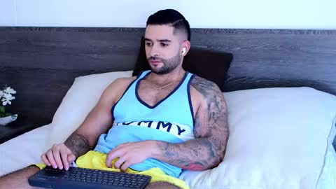 Snapshot of lukhass chatting on December 2025 08:14:02 PM Lukhas f4f online show from December 2025 08:14:02 PM