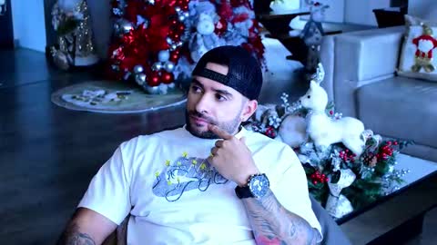 Snapshot of lukhass chatting on December 2025 08:47:02 PM Lukhas f4f online show from December 2025 08:47:02 PM