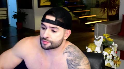 Lukhas f4f online show from February 2026 11:36:01 PM