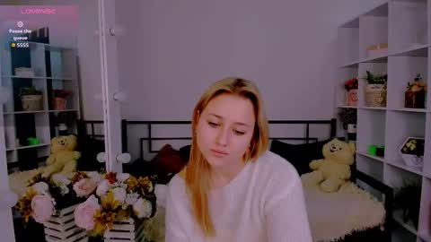 Lily online show from November 2025 07:19:02 AM