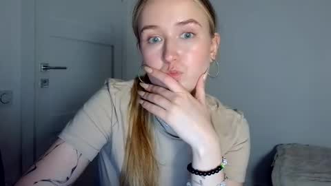 Lulu Baby18 online show from April 2026 08:26:02 PM