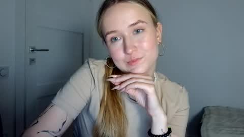 Lulu Baby18 online show from April 2026 08:57:02 PM