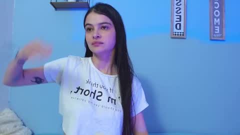 Snapshot of lulu_cm chatting on September 2025 06:18:01 AM lulu_cm online show from September 2025 06:18:01 AM