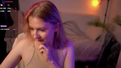 lulu_lovett online show from January 2025 10:05:02 AM