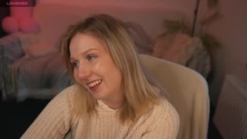 lulu_lovett online show from February 2025 10:59:02 AM