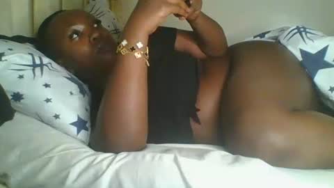 lulu_sparks1 online show from November 2025 06:13:01 AM