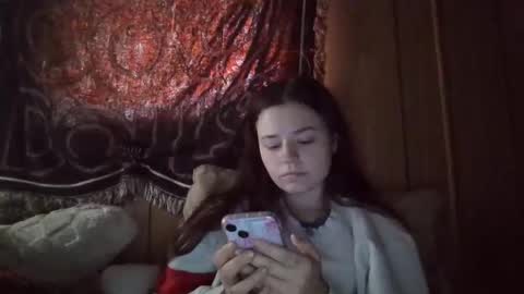 Snapshot of lulupixxx chatting on January 2025 09:18:02 PM Connie online show from January 2025 09:18:02 PM