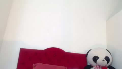 Snapshot of luluu_08 chatting on January 2025 08:45:02 PM LULU online show from January 2025 08:45:02 PM