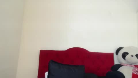 Snapshot of luluu_08 chatting on March 2025 05:29:02 PM LULU online show from March 2025 05:29:02 PM