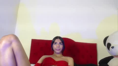 Snapshot of luluu_08 chatting on March 2025 12:00:02 AM LULU online show from March 2025 12:00:02 AM