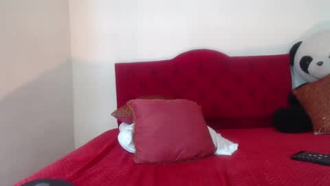 Snapshot of luluu_08 chatting on March 2025 05:07:01 PM LULU online show from March 2025 05:07:01 PM