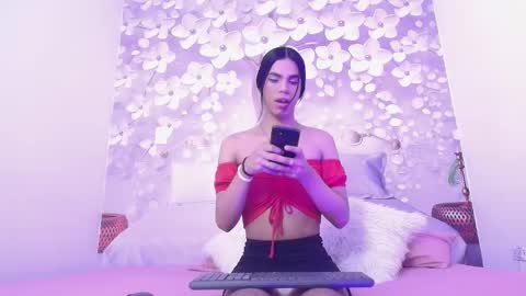 Snapshot of luluu_08 chatting on October 2025 07:59:01 PM LULU online show from October 2025 07:59:01 PM