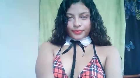 Snapshot of luluupeach69 chatting on October 2025 12:18:02 PM luluupeach69 online show from October 2025 12:18:02 PM