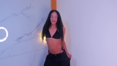 luminous__queen online show from October 2025 12:17:02 PM