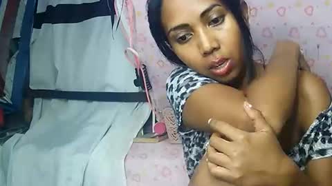 Luna online show from October 2025 06:37:01 PM