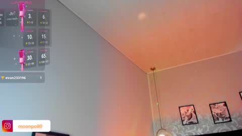 Snapshot of luna__ponce chatting on December 2024 03:50:02 PM online show from December 2024 03:50:02 PM