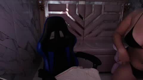 Luna online show from May 2026 03:35:01 AM