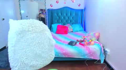 Snapshot of luna_analya chatting on September 2025 12:16:02 PM luna_analya online show from September 2025 12:16:02 PM