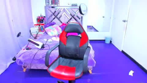 luna_analya online show from February 2026 12:43:02 PM