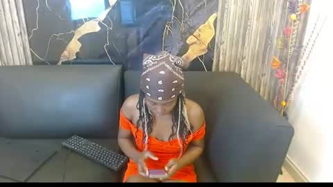 Snapshot of luna_bella882689 chatting on June 2026 06:01:02 PM luna_bella882689 online show from June 2026 06:01:02 PM