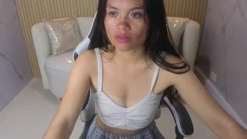 Snapshot of luna_benz_tx chatting on July 2026 12:20:02 PM Follow me.. Live 1430 to 2100 online show from July 2026 12:20:02 PM