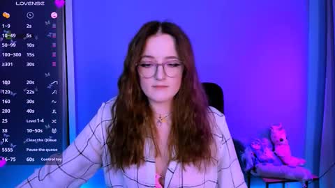 luna_berryy online show from November 2025 08:57:01 PM