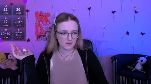 luna_berryy online show from May 2026 08:14:02 PM