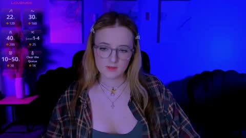 luna_berryy online show from May 2026 08:14:02 PM