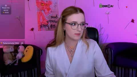 luna_berryy online show from May 2026 07:30:02 PM