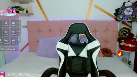 Luna online show from December 2025 09:34:02 PM