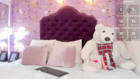 Luna Bloom online show from June 2026 04:10:01 AM