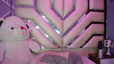 LUNA  online show from December 2024 03:10:02 AM