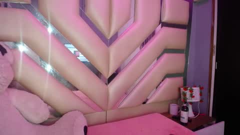 LUNA  online show from February 2025 06:20:01 AM