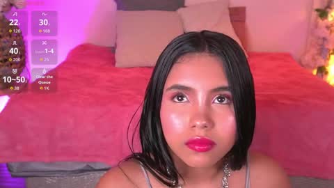 Lunita online show from May 2026 07:22:02 PM